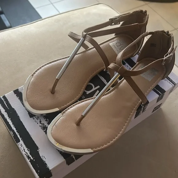 DV Dolce Vita Women's Labelle Sandal - Picture 3 of 5